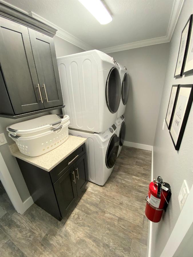 Mickeys Pearl - Phenomenal 7Br With 4 Master Suites Privacy Pool & Hot Tub Gas Bbq - 2 Miles To Disney Orlando Bagian luar foto